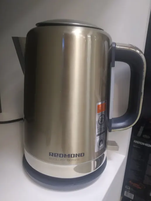 Электрический чайник REDMOND RK-M1264
