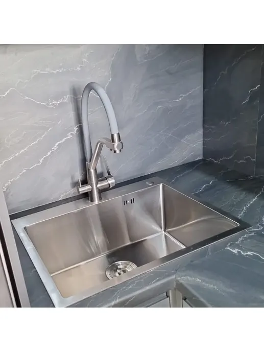DS6050 Кухонная мойка 600*500*200mm , нержавеющая сталь с сифоном