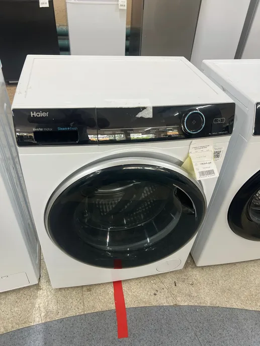 Узкая стиральная машина Haier HW90-BP14929A