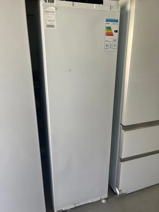 Встраиваемый холодильник Haier HCL260NFRU