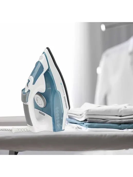 Утюг REDMOND RI-C278