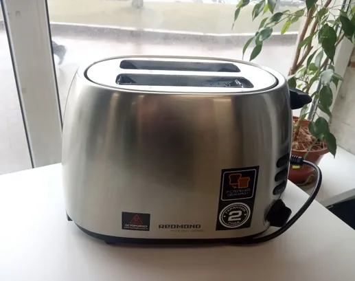 Тостер REDMOND RT-M404