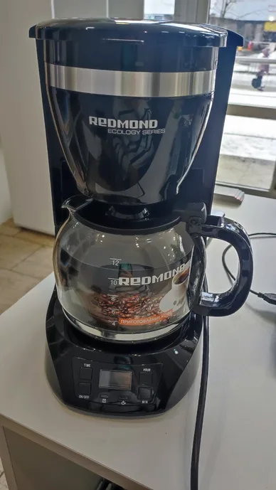 Капельная кофеварка Redmond RCM-1510