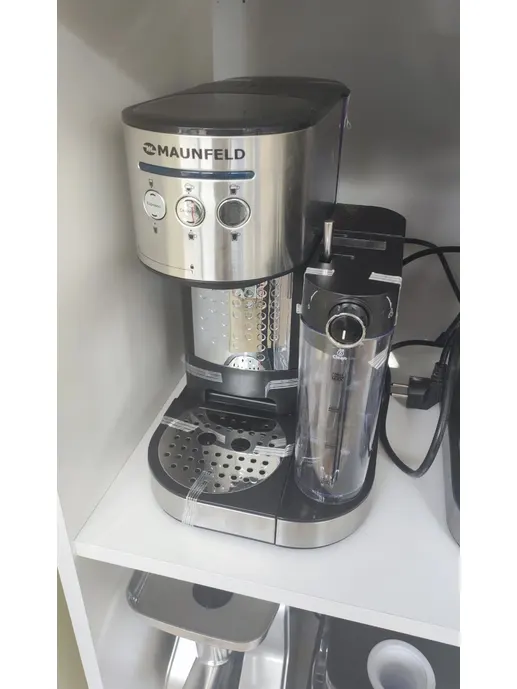 Рожковая помповая кофеварка MAUNFELD MF-720S Pro