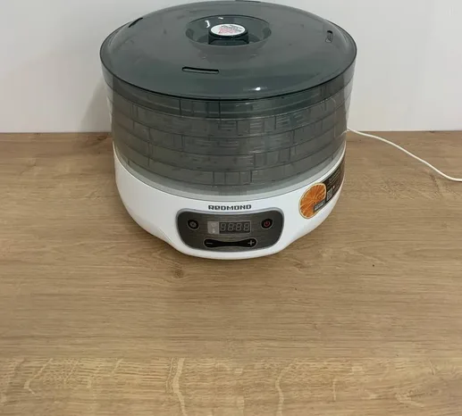Сушилка для овощей и фруктов REDMOND RFD-0158, Белый