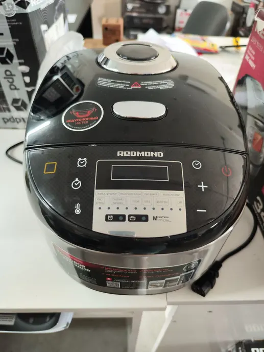Мультиварка REDMOND RMC-IHM302, Черный