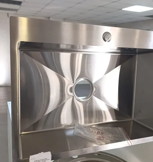 DS7050 Кухонная мойка 700*500*200mm , нержавеющая сталь с сифоном