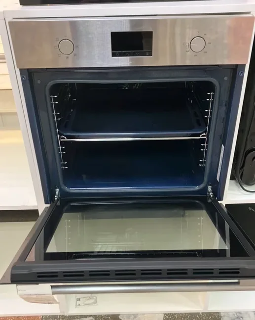 Духовой шкаф Samsung NV68A1110BS/WT