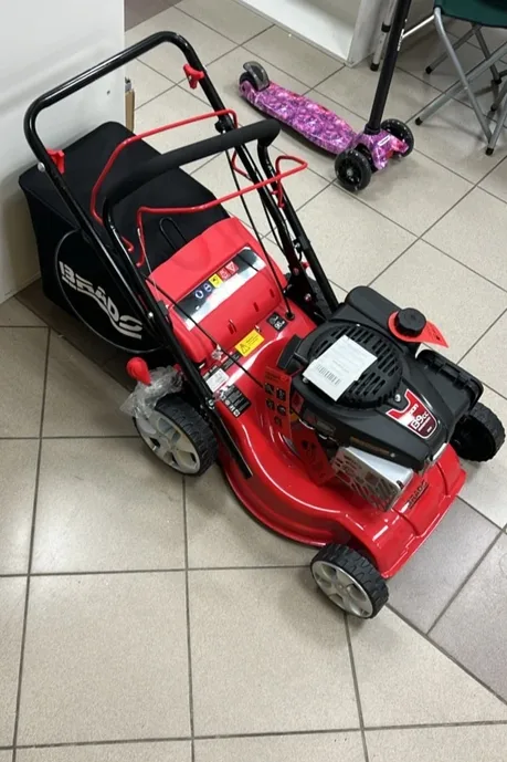 Бензиновая газонокосилка BRADO BL40S