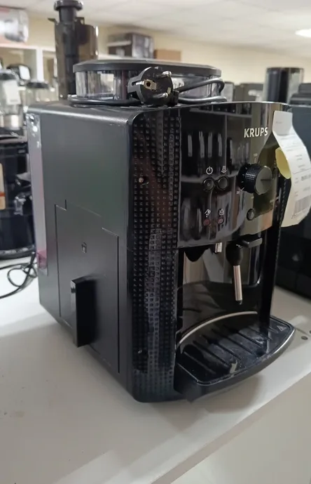 Кофемашина автоматическая Krups Essential EA810870