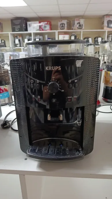 Кофемашина автоматическая Krups Essential EA810870