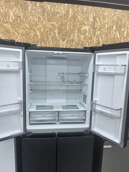 Отдельностоящий холодильник LCD450BmID