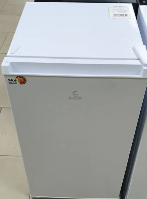 Однодверный отдельностоящий холодильник LEX LSD100W с НТО