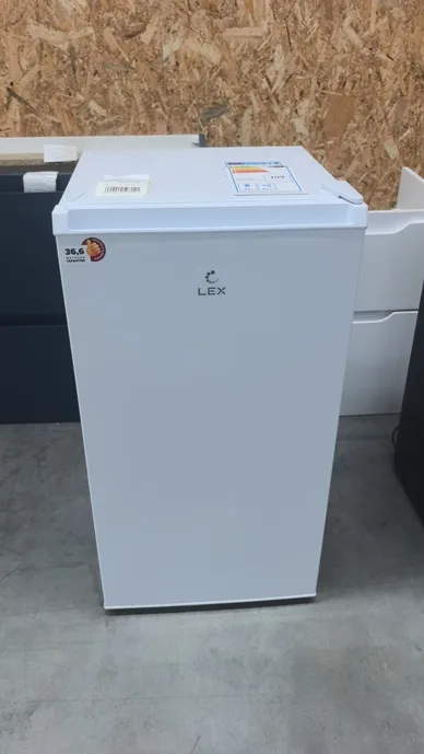Однодверный отдельностоящий холодильник LEX LSD100W с НТО
