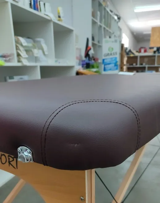 Массажный стол Atlas Sport складной 2-с деревянный 70 см (коричневый)-