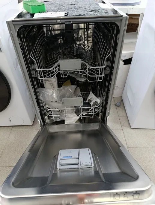 Встраиваемая посудомоечная машина 45 см Hotpoint HIS 2D86 D