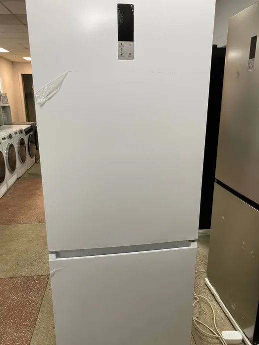 Отдельностоящий холодильник LKB185WIDMax