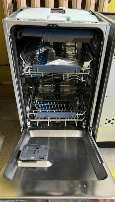 Посудомоечная машина Electrolux ETM43211L