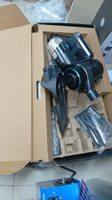 Ручной пылесос RED SOLUTION RV-UR3100