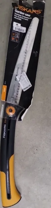 Садовая пила Fiskars SW75 Xtract