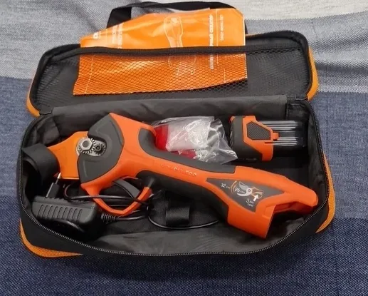 Секатор аккумуляторный DAEWOO DAGP 3216Li SET