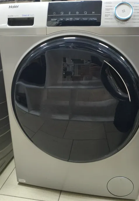 Стиральная машина с сушкой Haier HWD80-BP14929S