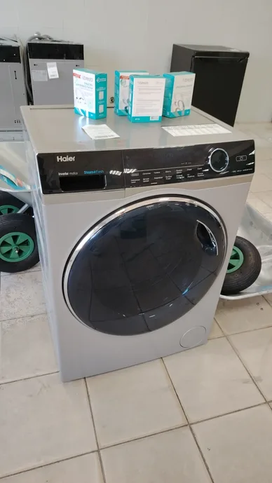 Стиральная машина с сушкой Haier HWD80-BP14979S