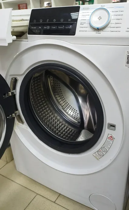 Узкая стиральная машина Haier HW60-BP10929A