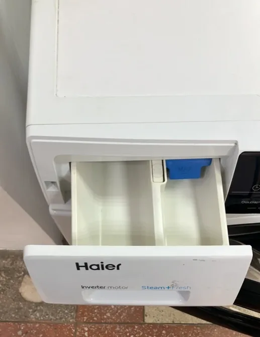 Узкая стиральная машина Haier HW60-BP10929A