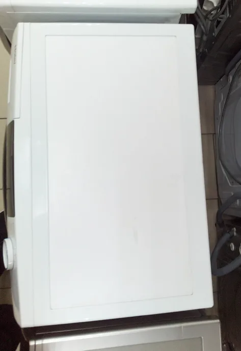 Узкая стиральная машина Haier HW65-BP129301A