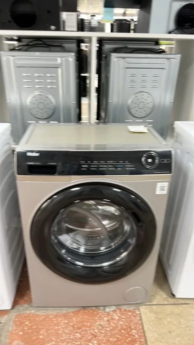 Узкая стиральная машина Haier HW70-BP12269S