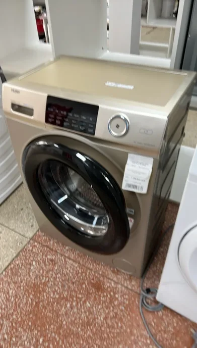 Узкая стиральная машина Haier HW70-BP12959G