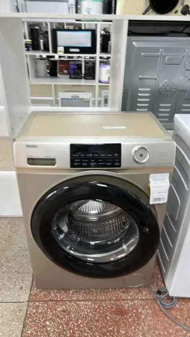Узкая стиральная машина Haier HW70-BP12959G