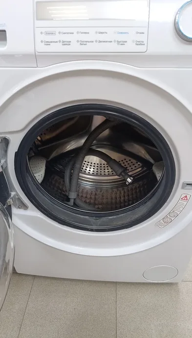 Узкая стиральная машина Haier HW70-BP12969B