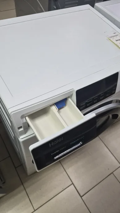 Узкая стиральная машина Haier HW80-BP14969A