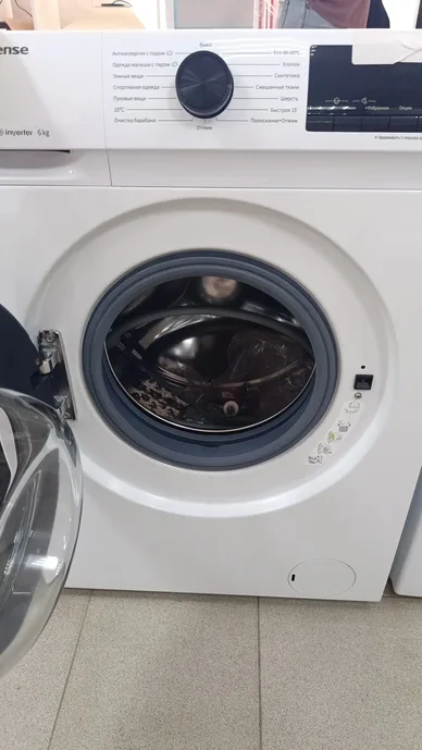 Узкая стиральная машина Hisense WFQP6012VM