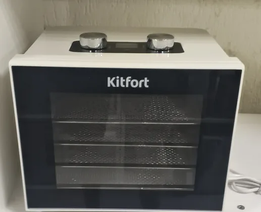 Сушилка для овощей и фруктов KITFORT KT-1915-1 (белая)