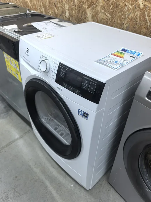 Сушильная машина Electrolux EW8HR359S