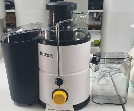 Центробежная соковыжималка Kitfort KT-1154