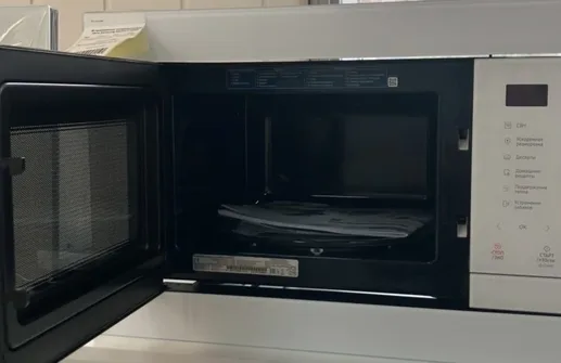 Встраиваемая микроволновая печь Samsung MS23A7118AW