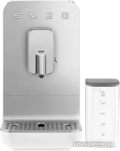 Кофемашина автоматическая Smeg BCC13WHMEU на скидке