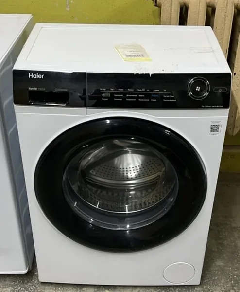 Узкая стиральная машина Haier HW70-BP12269
