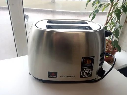 Тостер REDMOND RT-M404
